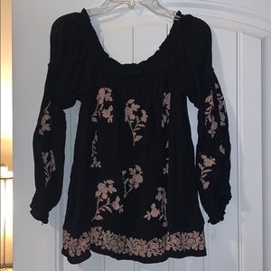 American Eagle off the shoulder black pink top